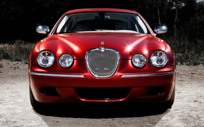 Классический S-Type от Jaguar
